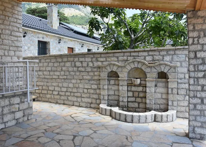 Guest house Hani Ilos