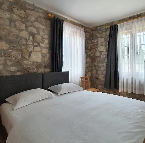 Hani Ilos Guest house 3*