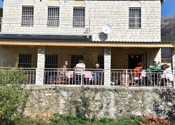 Guest house Hani Ilos